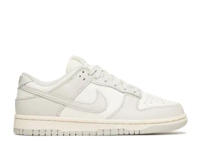 Nike Dunk Low "Light Bone"