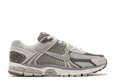 Nike Zoom Vomero 5 'Light Iron Grey'